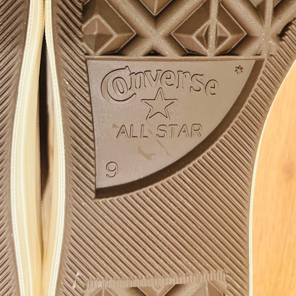 Comme des Garçons Play X Converse Lace-Up Sneakers - Picture 10 of 12